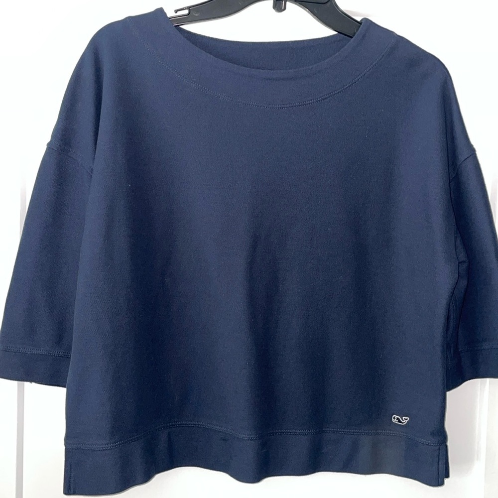 Vineyard Vines navy short top size small
